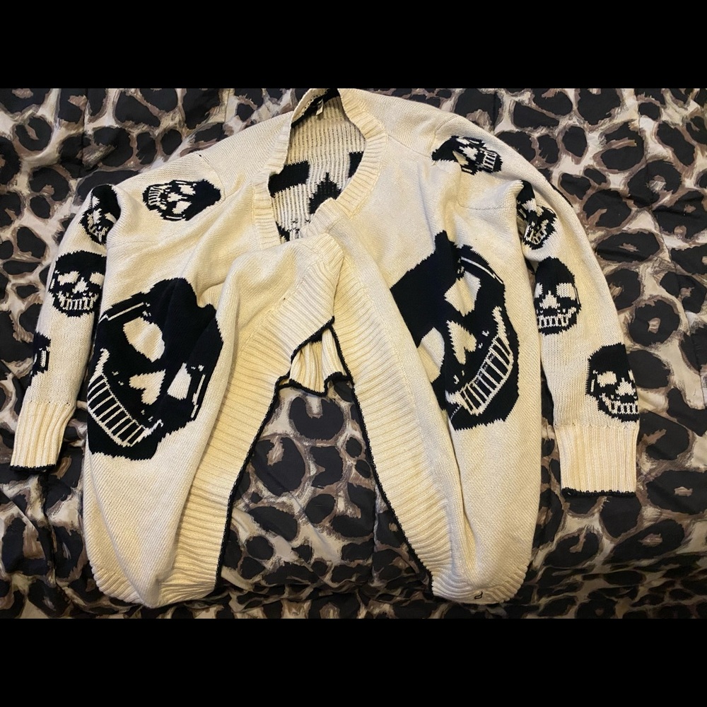 Skull Cardigan Sweater One Size Oversized 36Point5